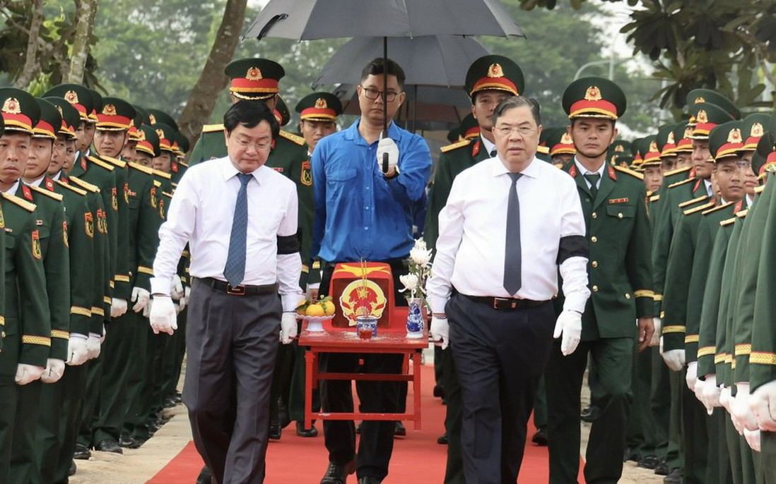 Phó Thủ tướng Thường trực Phạm Gia Túc dự Lễ viếng, truy điệu và an táng hài cốt liệt sĩ tại Tây Ninh