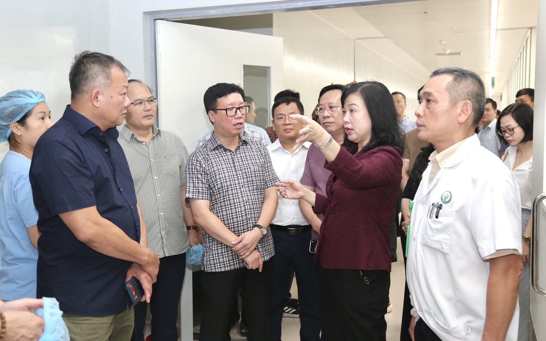 Bộ trưởng Y tế kiểm tra công tác chuẩn bị tại Bệnh viện Hữu nghị Việt Đức cơ sở Ninh Bình
