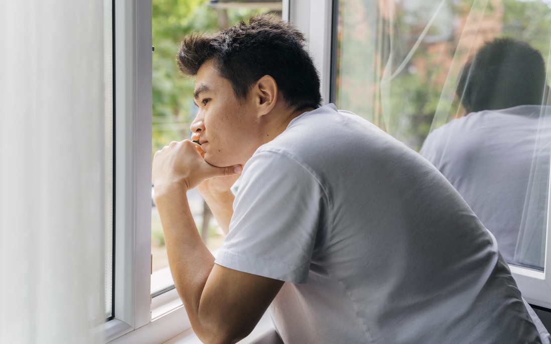 Câu chuyện đằng sau người đàn ông im lặng quá lâu…
