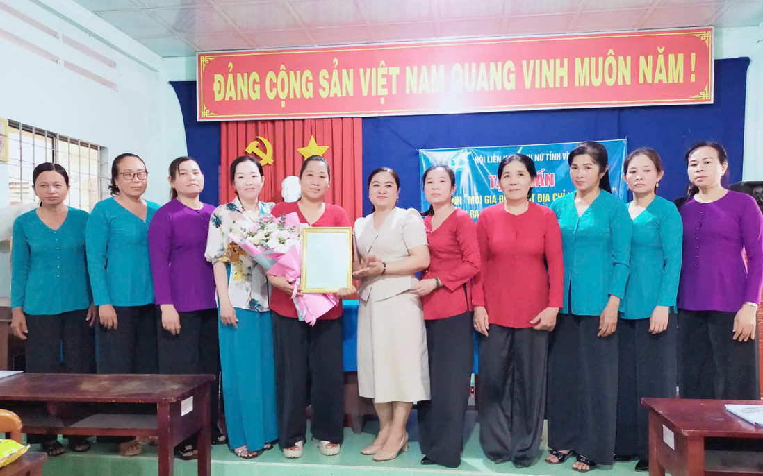 Vĩnh Long: Trang bị kiến thức về xây dựng gia đình hạnh phúc cho cán bộ, hội viên phụ nữ