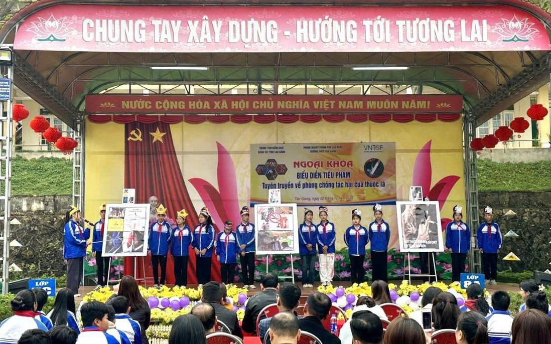 Chung tay đẩy lùi thuốc lá điện tử trong môi trường học đường
