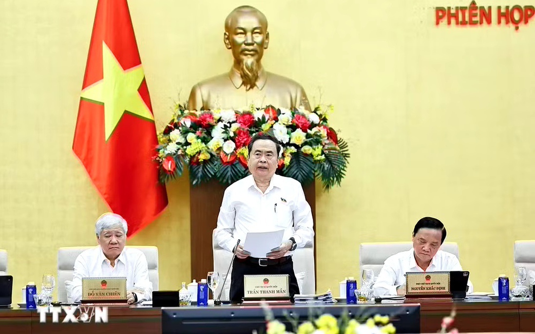 Chủ tịch Quốc hội chủ trì Phiên họp thứ 4 của Ủy ban Thường vụ Quốc hội