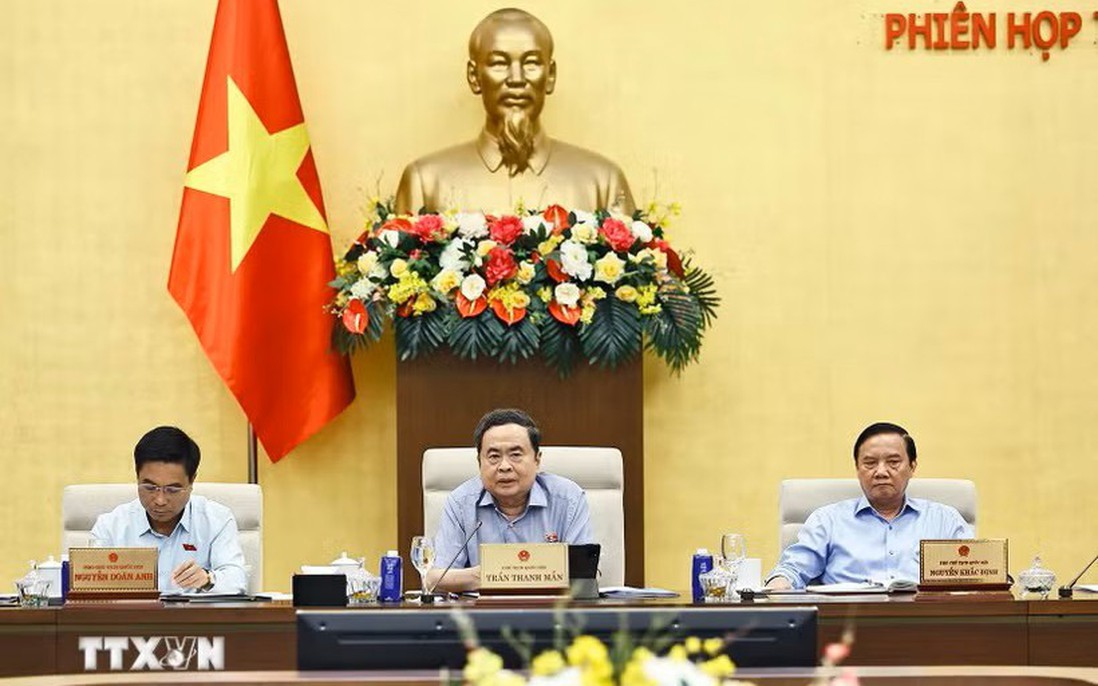 Tạo hành lang pháp lý vững chắc để bảo vệ cán bộ dám nghĩ, dám làm, sáng tạo