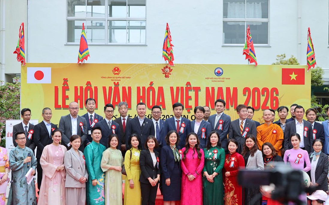 Sứ giả văn hóa Việt nơi đất khách