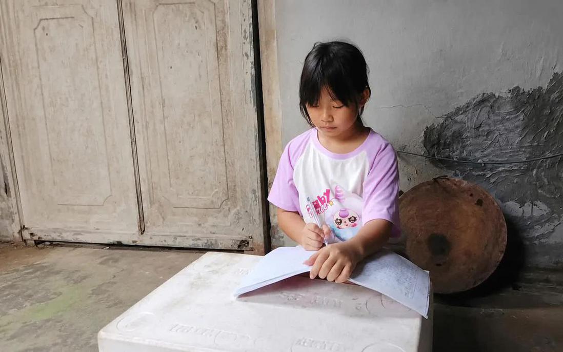 "Bà ơi, bao giờ bố con về?”, câu hỏi xé lòng của bé lớp 3 khi bố tai nạn giao thông