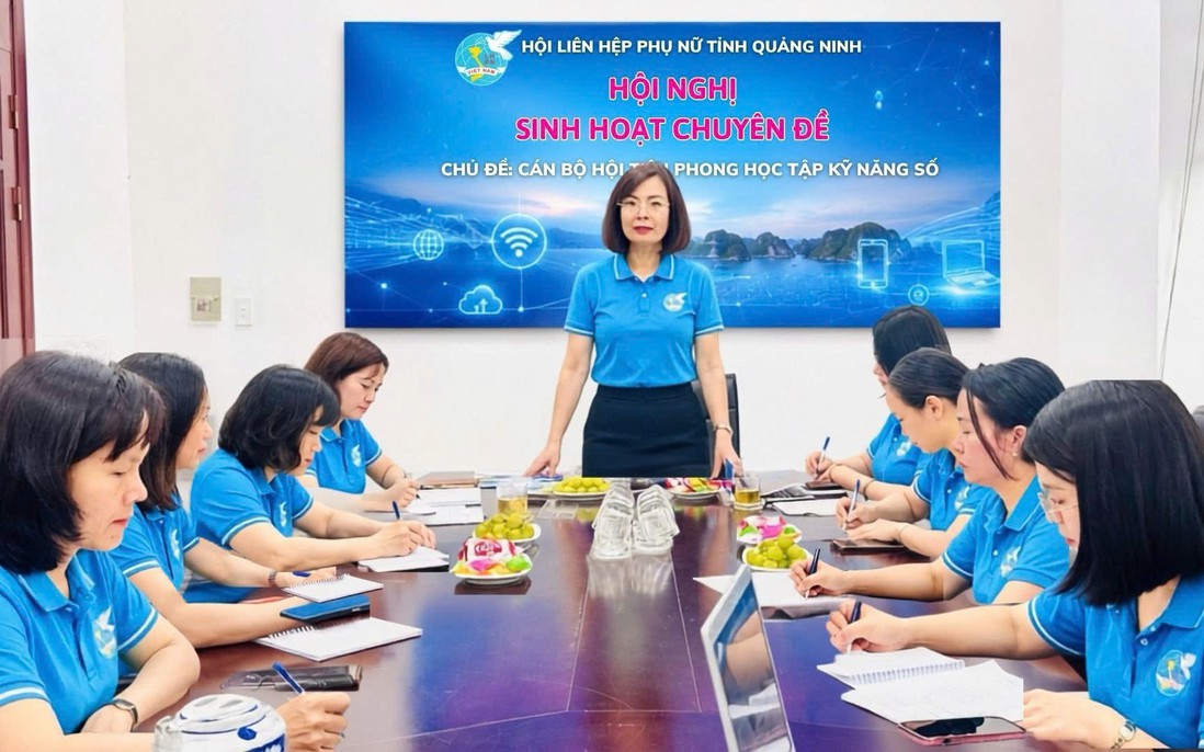 Đồng hành cùng phụ nữ "vượt rào cản" trên môi trường số