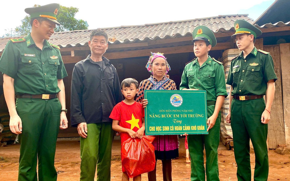 Ươm mầm xanh yêu thương nơi biên cương
