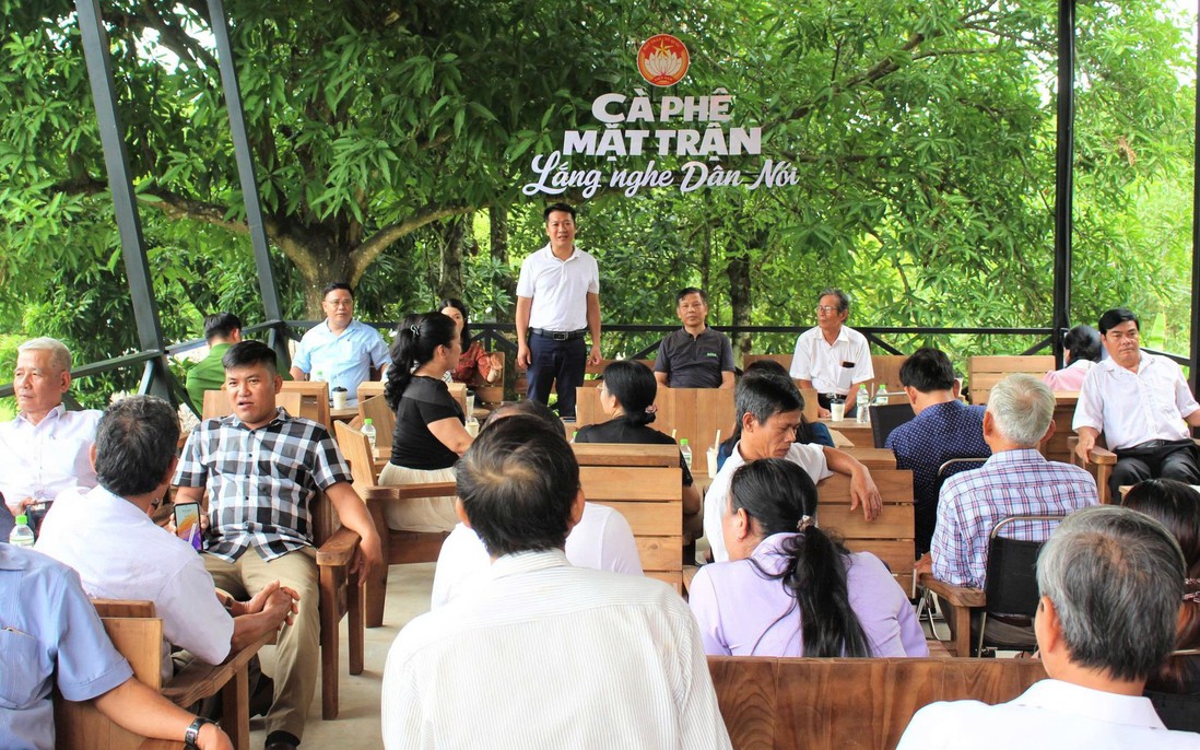 Cà phê Mặt trận - Khi lắng nghe đi cùng hành động