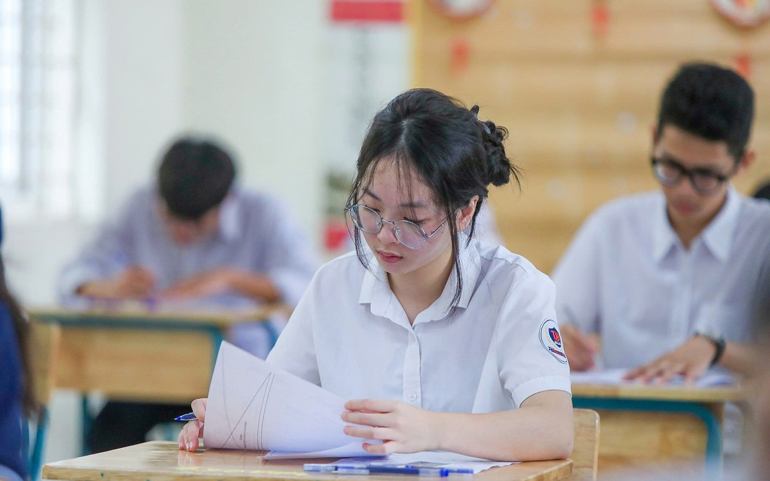 Băn khoăn trước đề xuất thi vào lớp 10 chỉ có 2 môn bắt buộc Toán và Ngữ văn