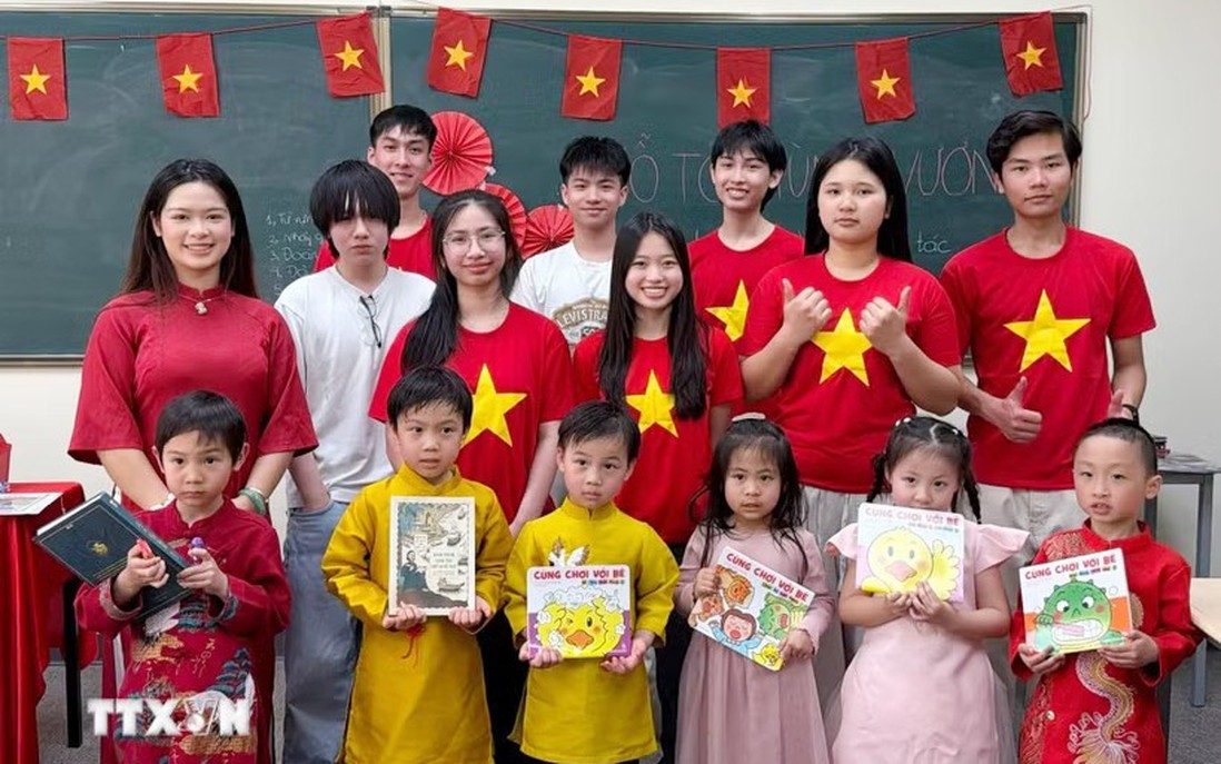 Phát huy vai trò của cộng đồng người Việt Nam tại Canada