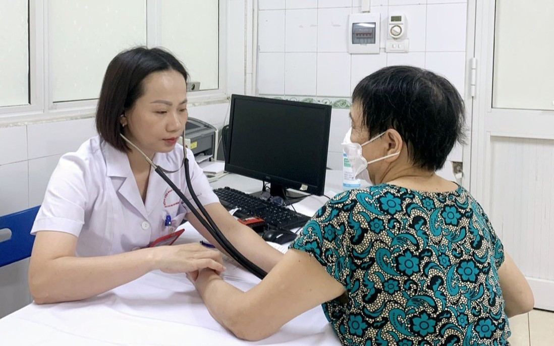 Parkinson giai đoạn sớm: Đừng chờ đến khi bước chân chậm lại mới phục hồi