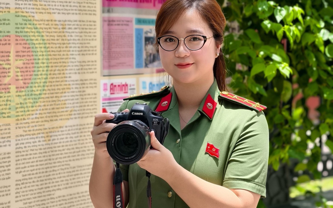 Nữ chiến sĩ Công an Hải Phòng: “Đừng ngại nói ngoại ngữ dù mình chưa hoàn hảo"
