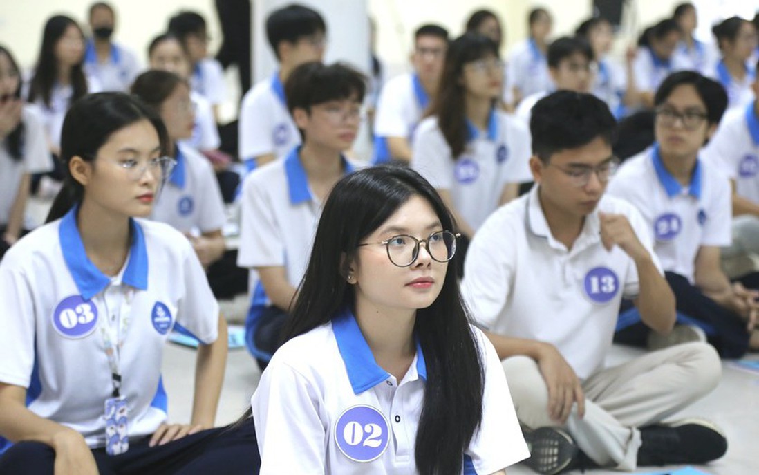 Điểm chuẩn cao ngất ngưởng, điều gì khiến ngành Sư phạm "hot" trở lại?