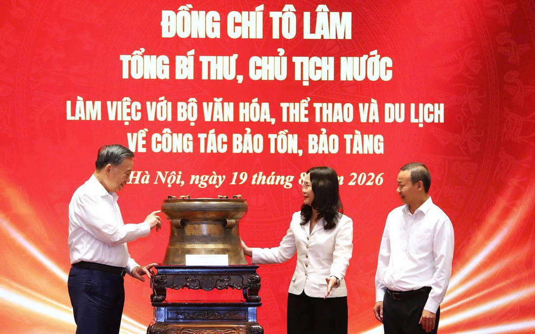 Bộ Văn hóa, Thể thao và Du lịch trao tặng món quà đặc biệt tới Tổng Bí thư, Chủ tịch nước Tô Lâm