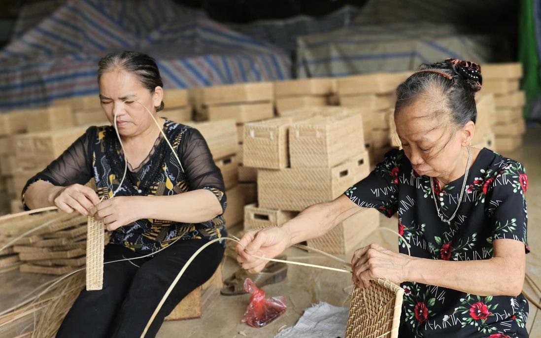 Hợp tác xã giữ lửa nghề, giữ chân lao động nữ