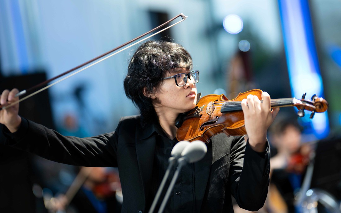 Dàn nhạc Thính phòng Trẻ Nhạc viện TPHCM ghi dấn ấn tại Nga