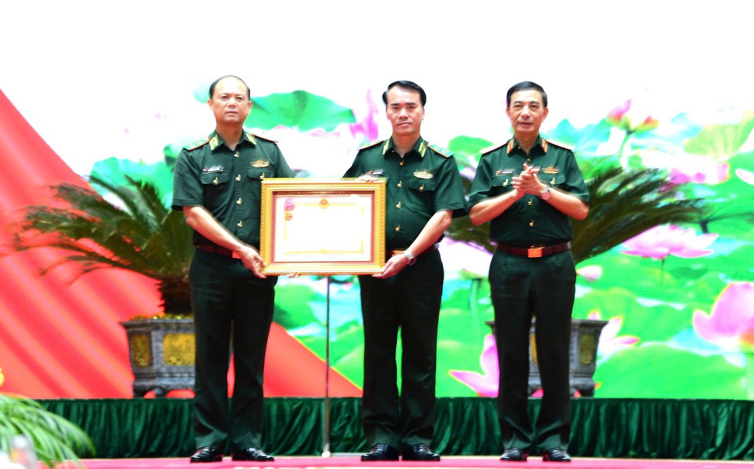 Bộ Tư lệnh Bộ đội Biên phòng đón nhận Huân chương Lao động hạng Nhất