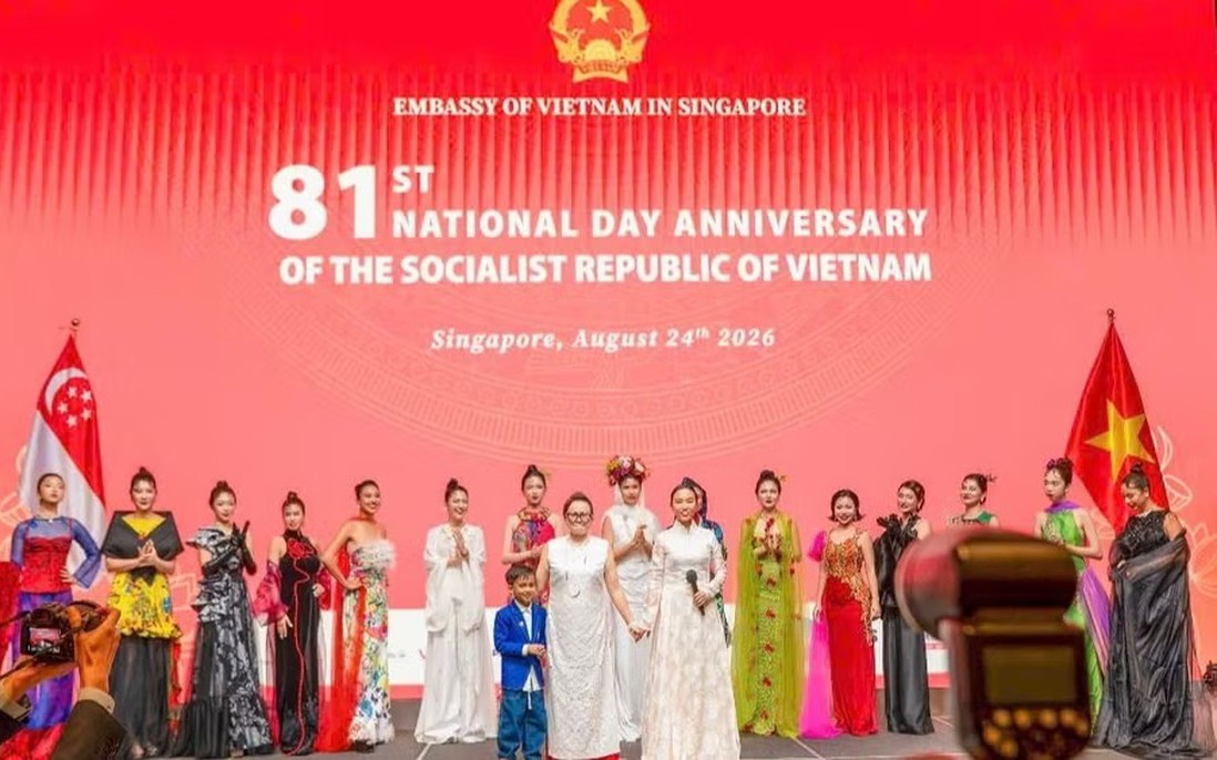 Áo dài Việt Nam kết nối văn hóa Việt Nam-Singapore