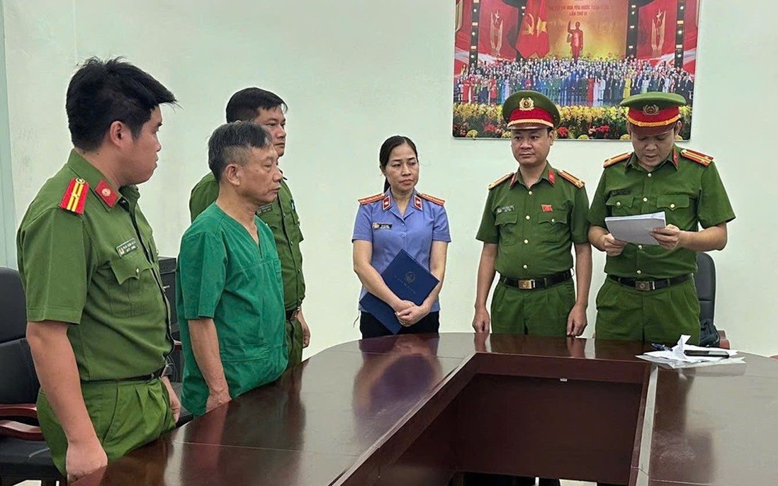Giám đốc bệnh viện ở Ninh Bình bị khởi tố