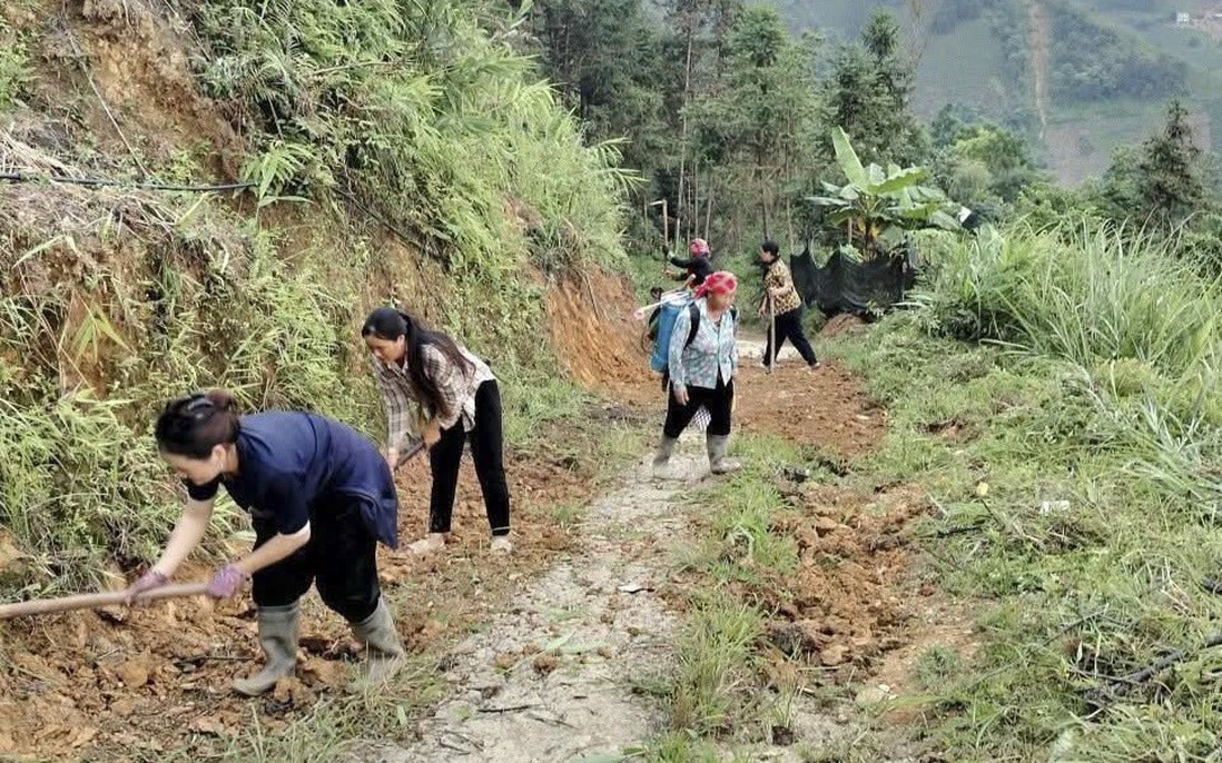 Phụ nữ Cao Bằng chung sức làm đẹp quê hương đón Quốc khánh 2/9
