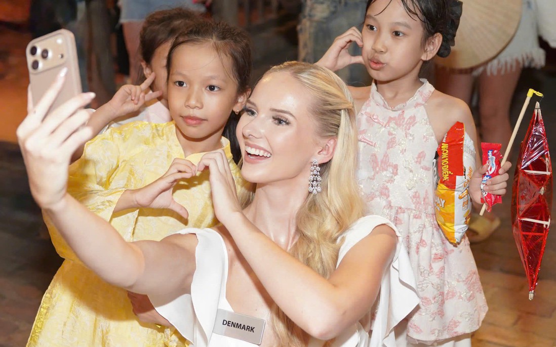 Thí sinh Miss World 2026 trao quà Trung thu cho trẻ em Khánh Hòa