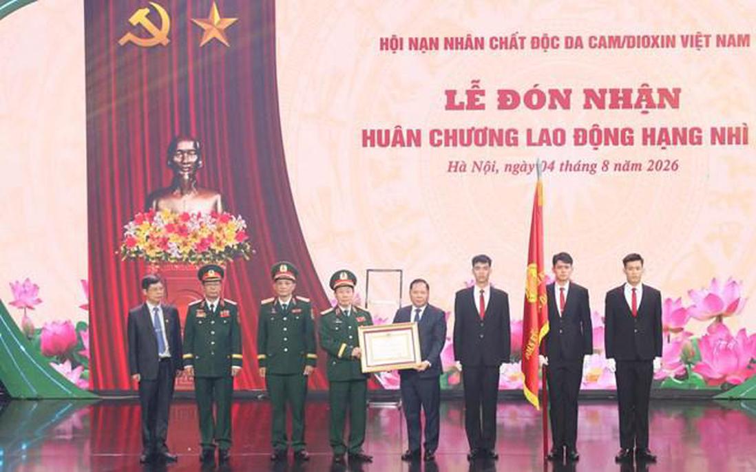 Hội Nạn nhân chất độc da cam/dioxin Việt Nam đón nhận Huân chương Lao động hạng Nhì