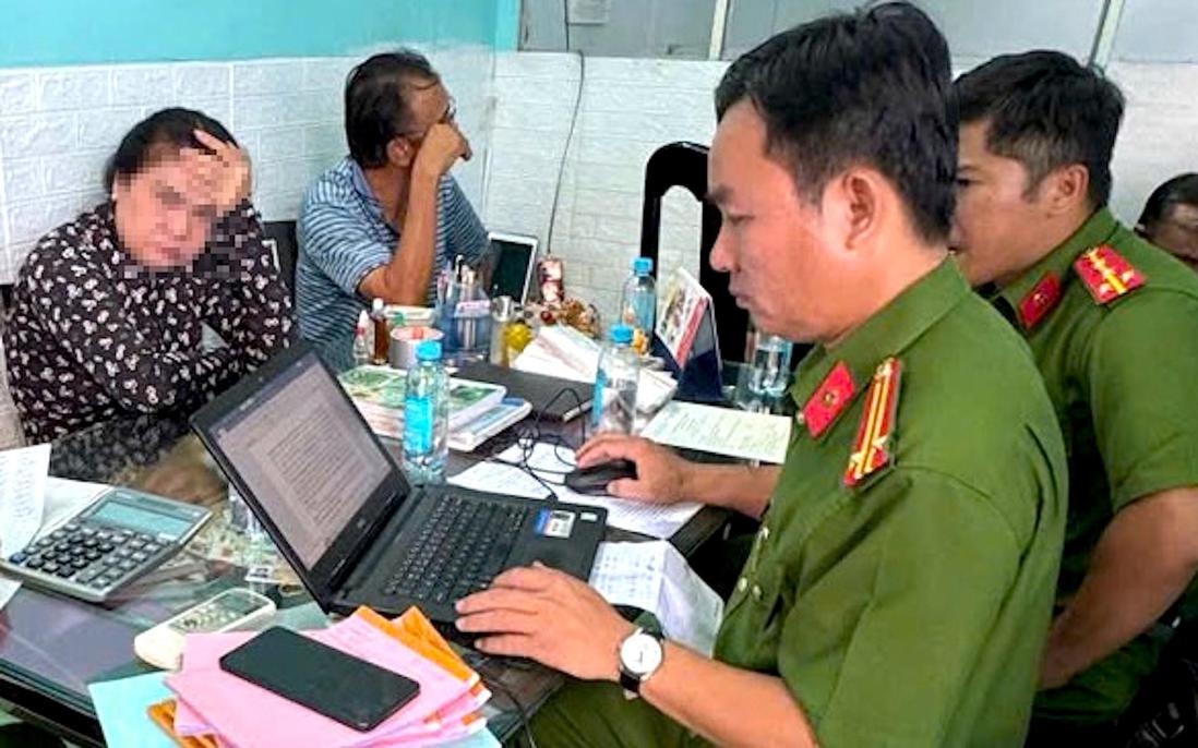 Phát hiện 2 cơ sở bán gạo ST25 giả nhãn hiệu