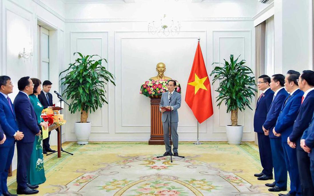 Bà Nguyễn Thị Hoàng Vân và ông Nguyễn Hoàng Long giữ chức Thứ trưởng Bộ Ngoại giao