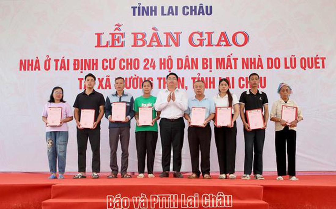 Lai Châu: Bàn giao nhà ở tái định cư cho 24 hộ dân bị mất nhà do lũ quét tại xã Mường Than