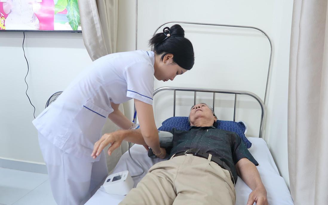 Ra mắt "Điểm chăm sóc người cao tuổi ban ngày tại cộng đồng" đầu tiên ở phường Bình Tân