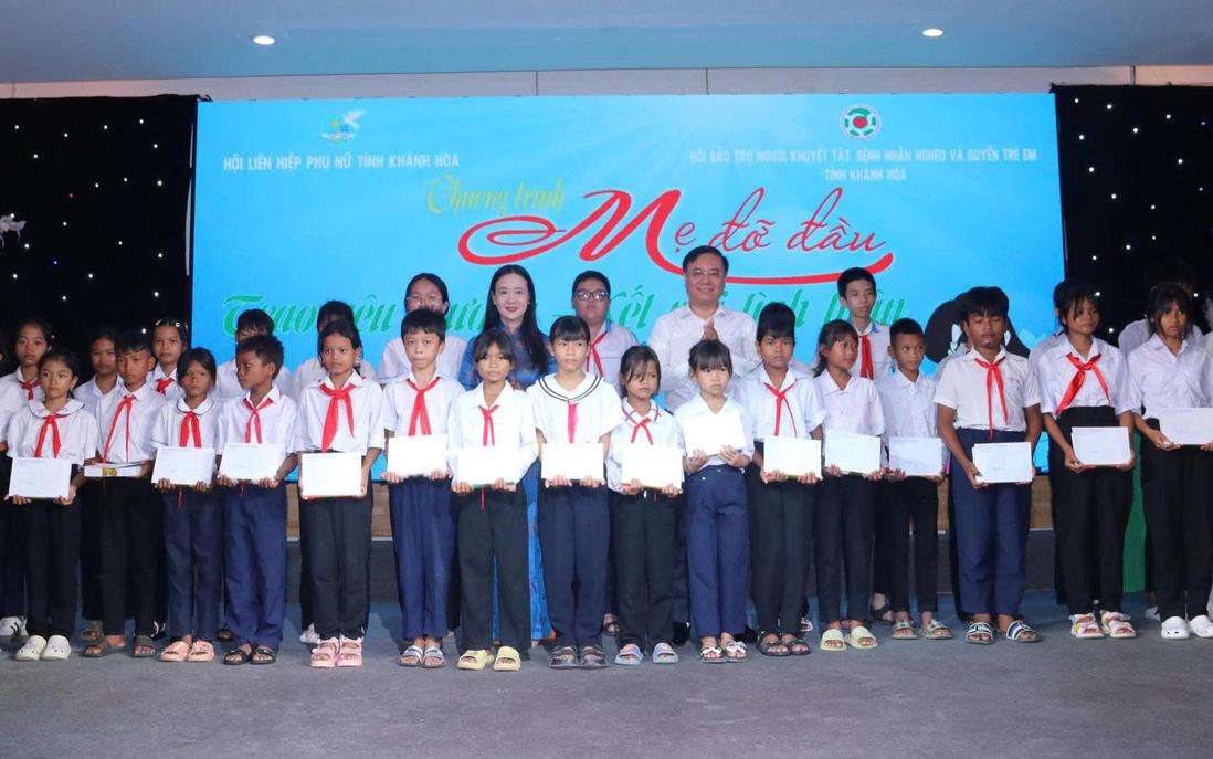 6 năm Chương trình "Mẹ đỡ đầu": Các cấp Hội LHPN Khánh Hòa vận động hơn 40 tỷ đồng hỗ trợ trẻ mồ côi