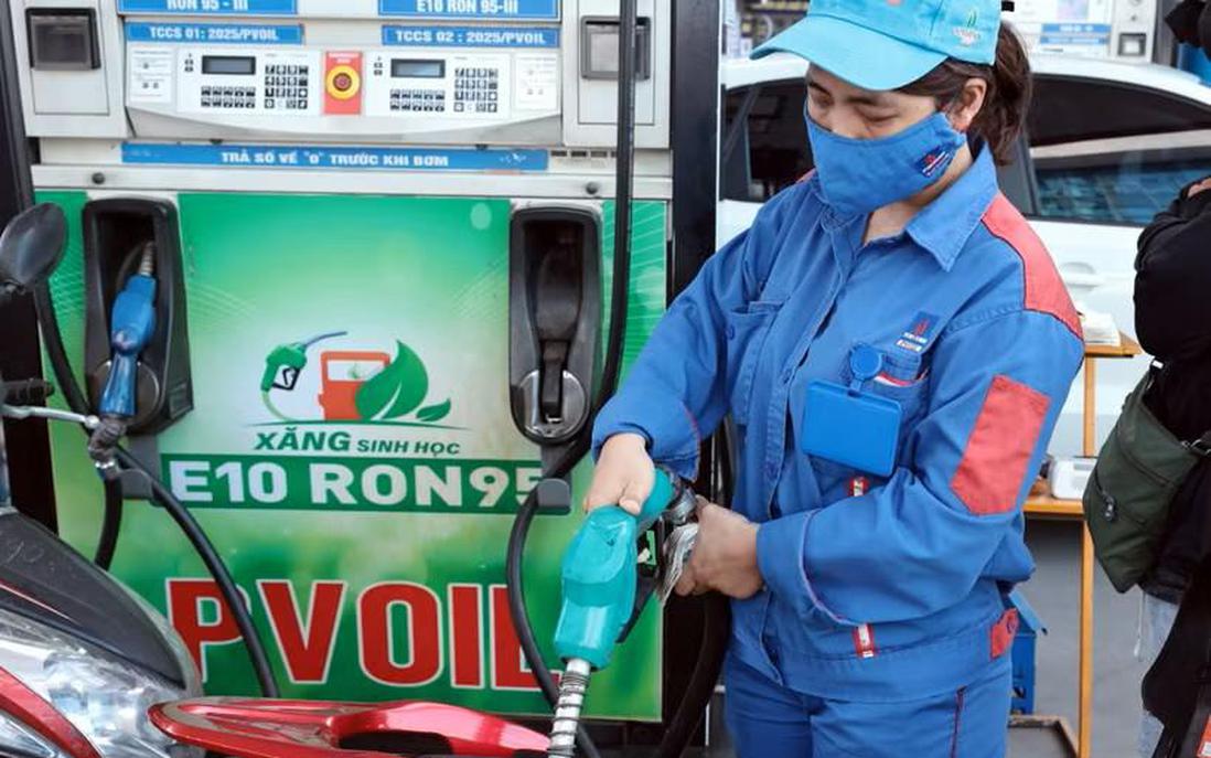Xăng dầu trong nước đồng loạt giảm, E10RON95-III xuống còn 22.324 đồng/lít