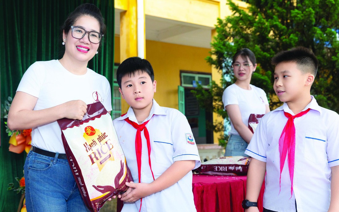 Nữ luật sư vượt "định kiến bản thân" trở thành Á hậu