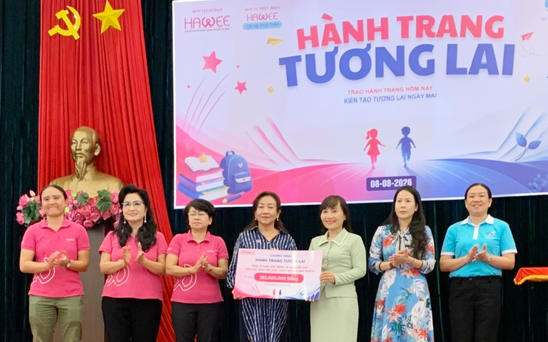 "Hành trang tương lai" tiếp sức cho học sinh khó khăn đến trường