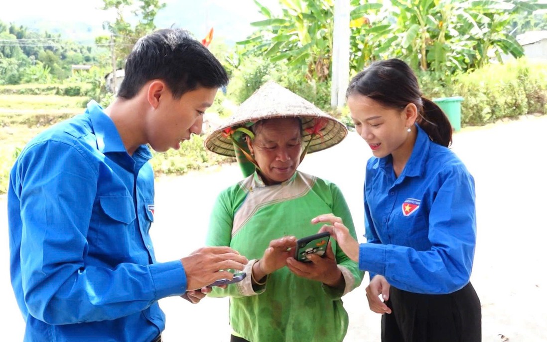 Nữ Bí thư Chi đoàn vùng cao khởi nghiệp từ chăn nuôi
