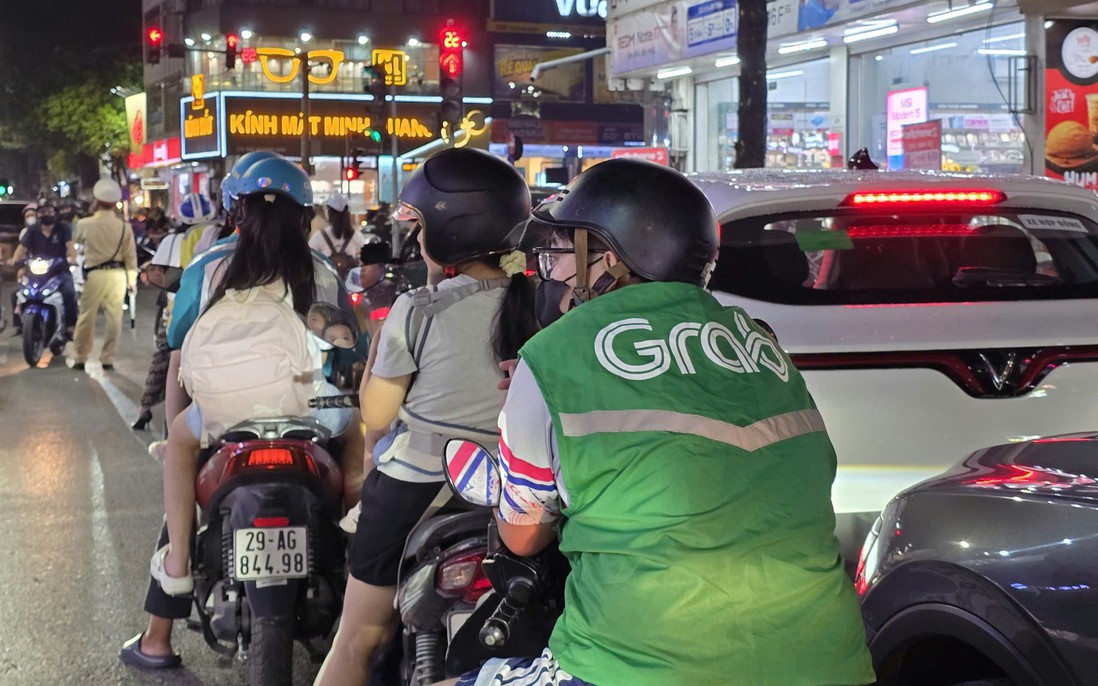Grab lên tiếng khi tài xế kêu gọi tắt ứng dụng 2 ngày