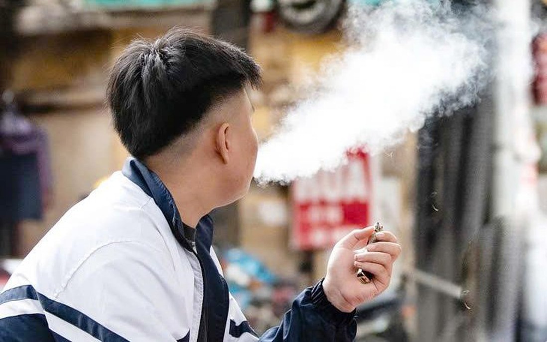 Phát hiện con nghiện thuốc lá điện tử, cha mẹ cần làm gì?