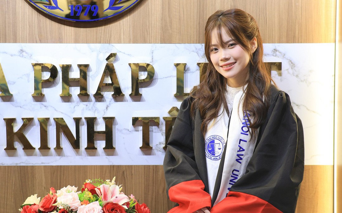 Nữ thủ khoa Đại học Luật Hà Nội và hành trình bước ra khỏi vùng an toàn