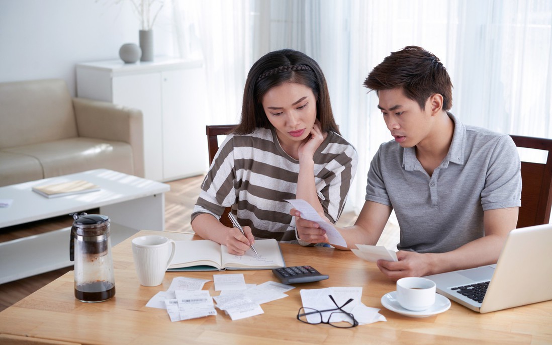 Sốc khi bạn trai bắt "kê khai" nếu biếu bố mẹ trên 100 nghìn đồng