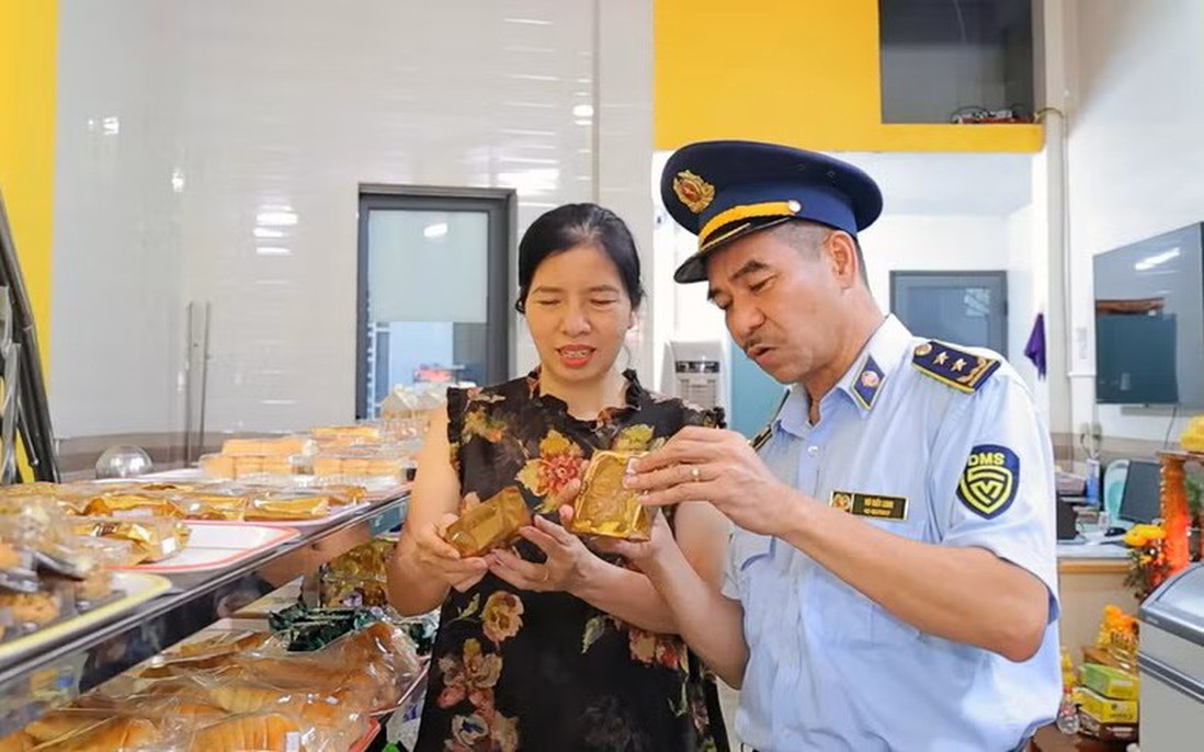 Hà Tĩnh siết chặt kiểm soát thị trường bánh Trung thu mùa cao điểm
