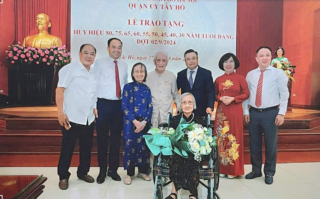 "Cách mạng về, tôi như chim xổ lồng"