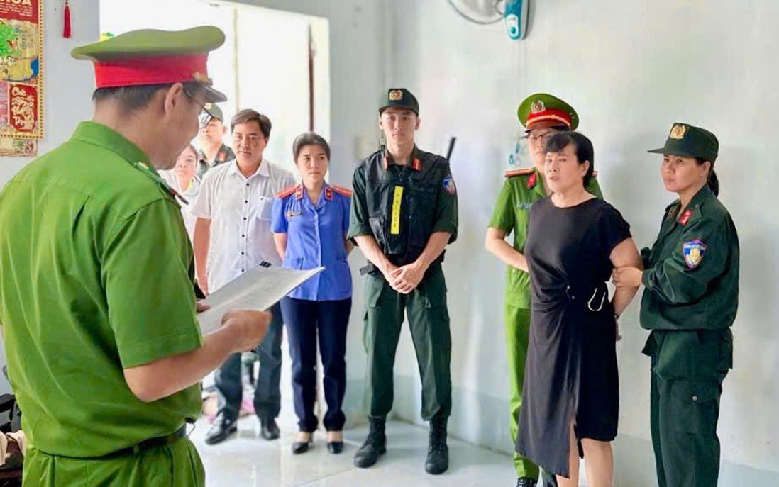 Bị bắt vì đăng bài trên Facebook xúc phạm cơ quan, tổ chức