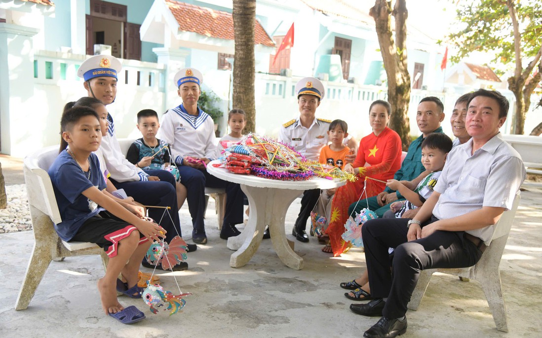 Tết Trung thu tại Trường Sa cũng ấm áp như ở đất liền