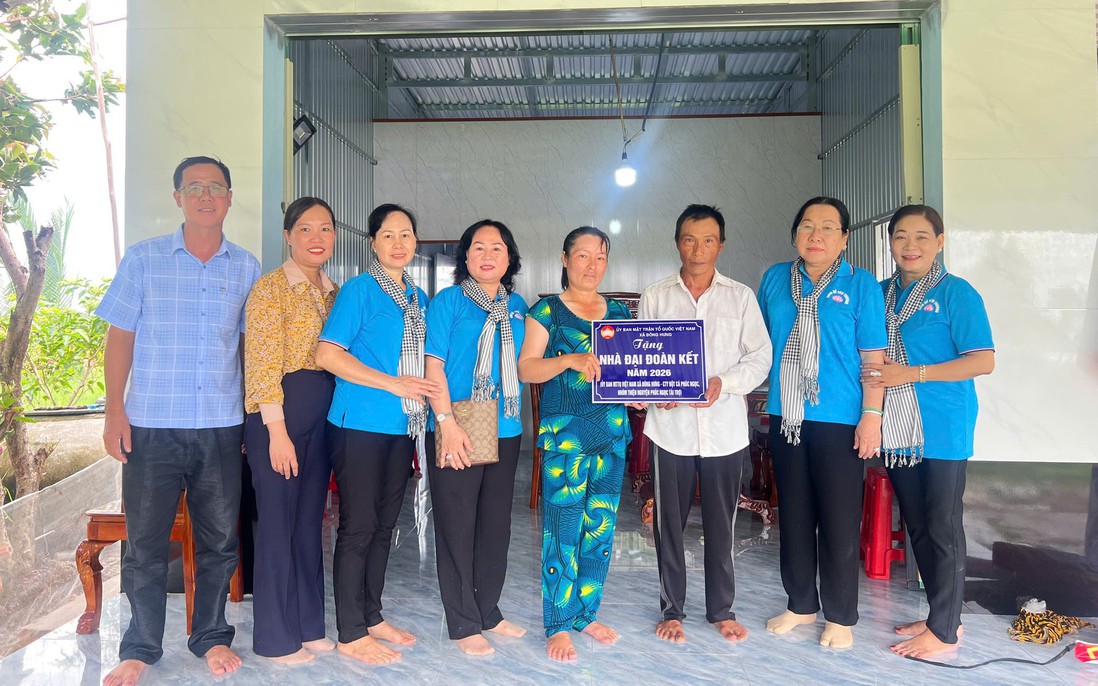 An Giang: Tặng 6 căn nhà đại đoàn kết cho gia đình khó khăn