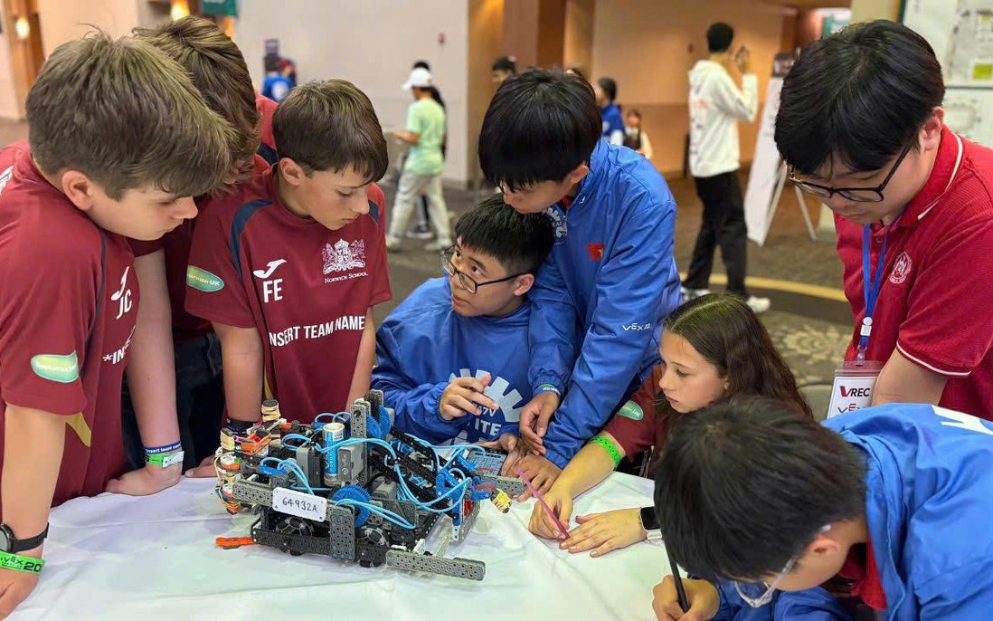 STEM INNOVATION PETROVIETNAM sau 1 năm triển khai: Đổi mới cách dạy, khơi mở cách học