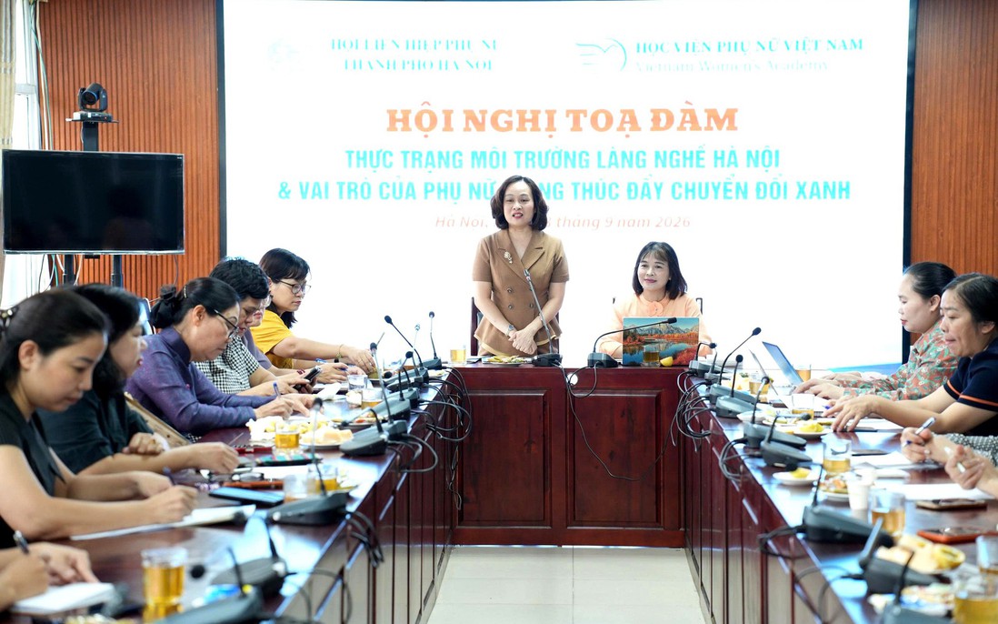 Phụ nữ Hà Nội "hiến kế" để thúc đẩy chuyển đổi xanh tại các làng nghề