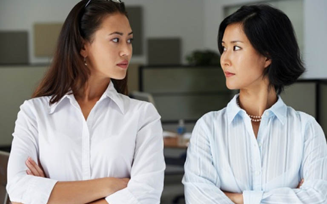 "Ma trận" thao túng tâm lý từ mẹ chồng, chị chồng