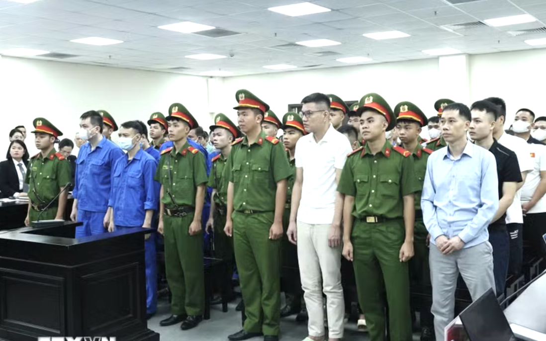 Hà Nội: Xét xử 29 bị cáo trong dây chuyền sản xuất 426 lô sản phẩm sữa giả