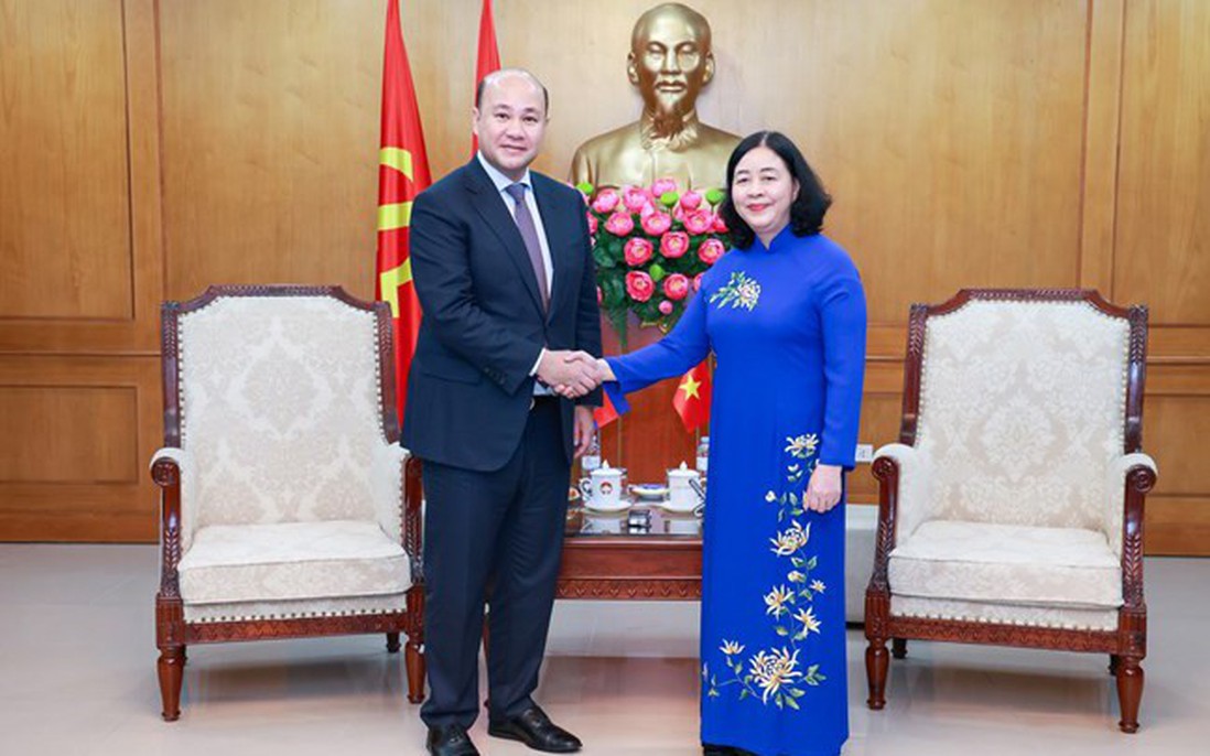 Chủ tịch UBTƯ MTTQ Việt Nam Bùi Thị Minh Hoài tiếp Đoàn đại biểu cấp cao Hội Liên hiệp thanh niên Campuchia