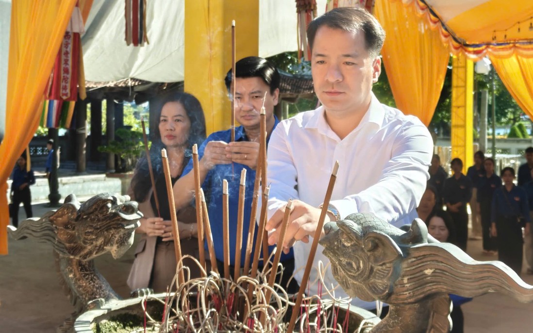 Tuổi trẻ MTTQ, các đoàn thể Trung ương tưởng nhớ 60 năm Ngày hy sinh của 10 nữ dân quân Lam Hạ